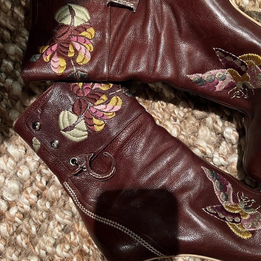 Vintage Christian Dior cognac leather embroidered booties.  Size 39.  4” heels. - Picture 6 of 6